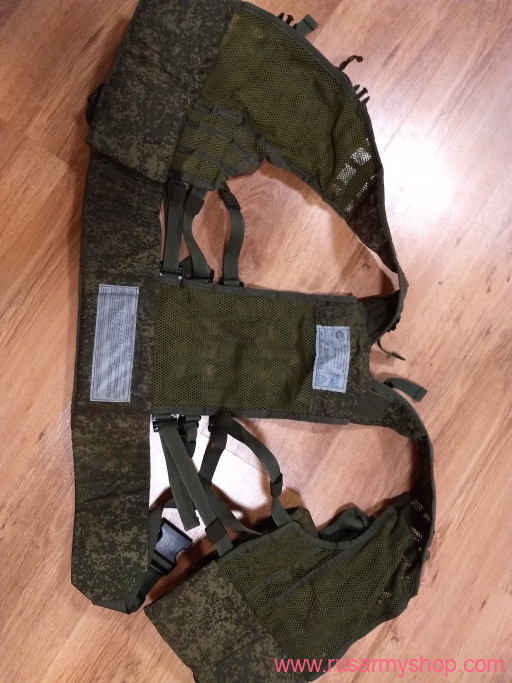 Russian UMBTS 6sh117 molle vest +random free pouches 