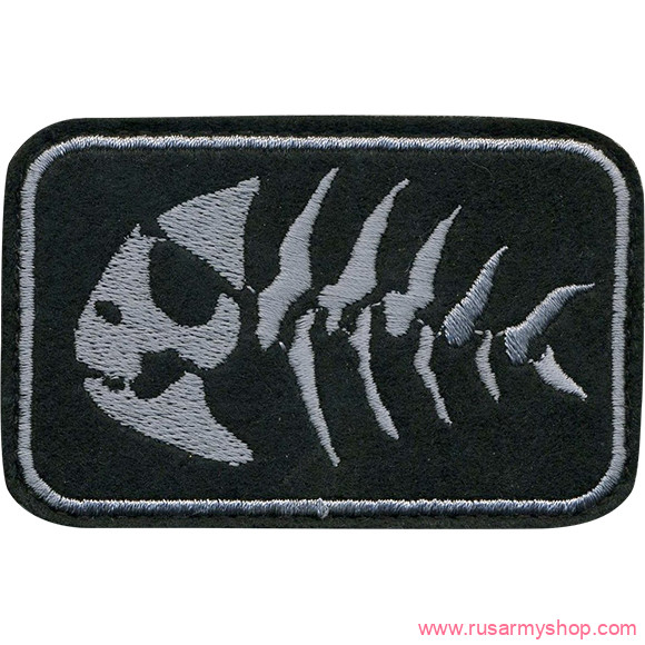 Нашивки сувенирные Сплав Нашивка Рыба скелет черный фон